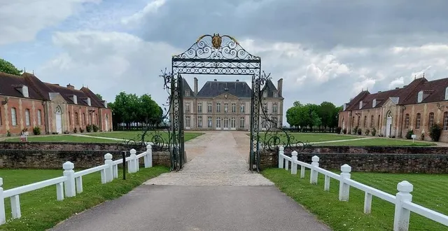 photo  venez découvrir les activités proposées par le château du haras du pin (orne).  &copy;  archives ouest-france 