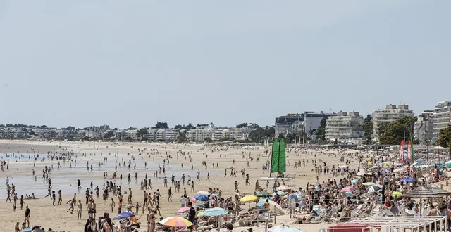 photo  la plage de la baule est à 2 h 24 et 248 km en voiture du centre-ville du mans.  &copy;  presse océan - thierry butzbach 