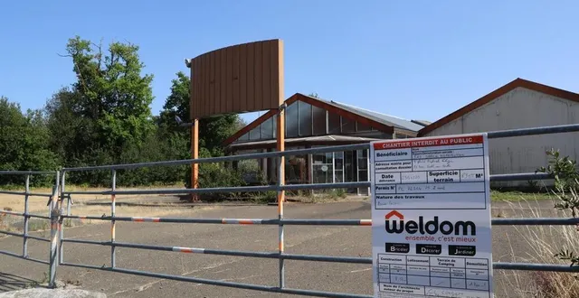 photo  le futur leclerc drive prendra place dans l’ancienne jardinerie huet et agrial, route du mans, à sablé-sur-sarthe.  &copy;  ouest-france 