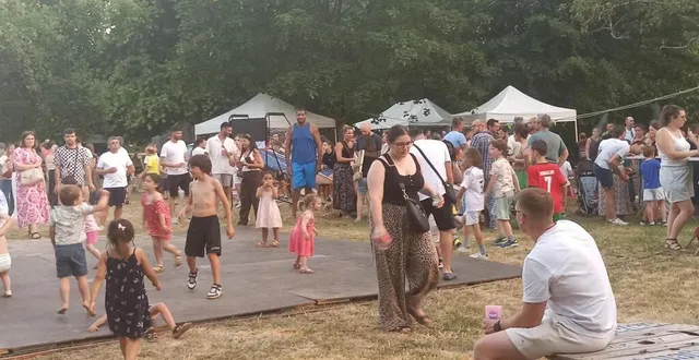 photo  la fête du village a attiré plus de 500 personnes.  &copy;  le maine libre 