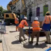 photo  les travaux du réseau de chaleur « nord » ont débuté il y a quelques semaines, au mans (sarthe). ici des ouvriers, place de la république. 