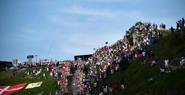 photo à 2 304 mètres d’altitude, le col de la loze sera le point culminant du tour de france 2025. et le lieu d’arrivée de la 18e étape. © marco bertorellp, afp