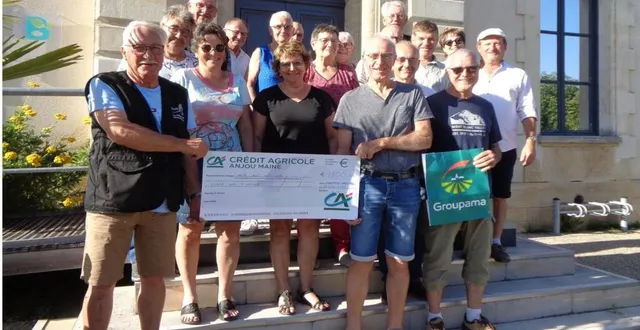 photo  1 800 euros ont été remis au profit de la ligue contre le cancer.  &copy;  co 