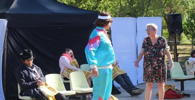 photo  la troupe de théâtre amateur de la mjc présentait « les hirondelles ».  &copy;  le maine libre 