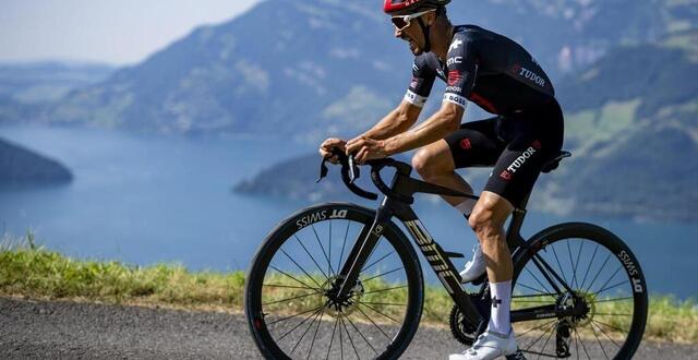 photo julian alaphilippe, ici sur le tour de suisse, paraît en forme. au point d’aller gagner sur le tour de france ? © epa