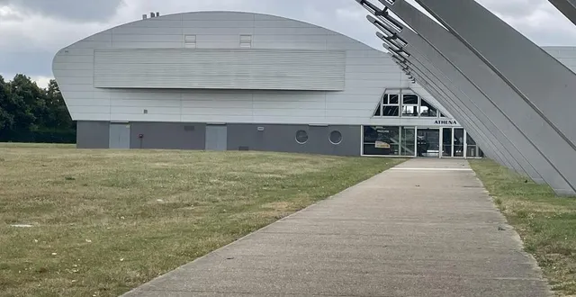 photo  les travaux auront lieu cet été au centre culturel athena de la ferté-bernard.  &copy;  le maine libre 