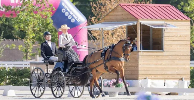 photo  bérengère meuwis cressent a remporté jeudi matin l’épreuve de dressage dans la catégorie poney en solo.  &copy;  mélanie guillamot 