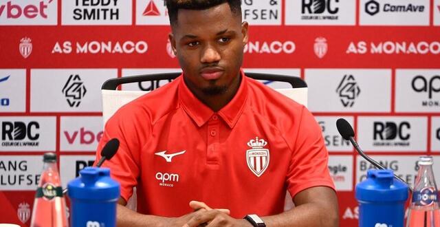 photo ansu fati lors de sa présentation devant la presse à l’as monaco, le 3 juillet 2025. © frederic dides / afp