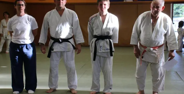 photo  mickaël sangleboeuf et jean speziani, accompagnés de gaëlle assier, à gauche, et andré boitin, à droite.  &copy;  le maine libre 