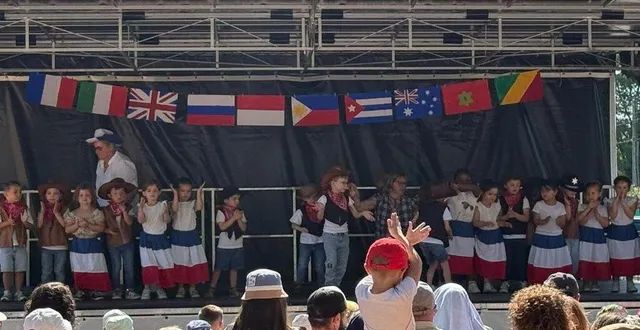 photo  la manifestation, organiséepar l’apeep, a attiré du monde.  &copy;  co 