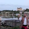 photo saumur, vendredi 28 juin. le personnage de joseph, marinier, arpentera tout l’été les rues de l’île d’offard pour faire revivre des histoires anciennes et oubliées du saumurois.