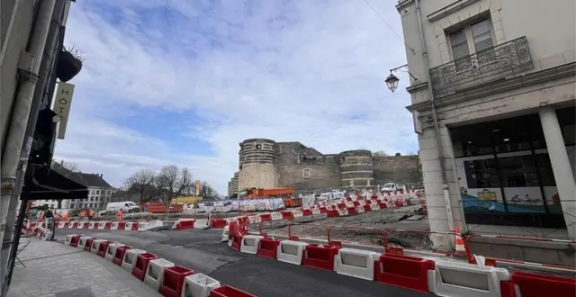 photo  la circulation automobile est devenue complexe dans le secteur autour du château d’angers.  &copy;  archives 