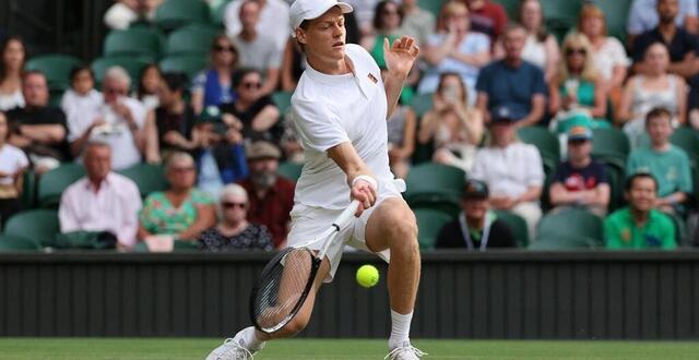 photo jannik sinner lors de son deuxième tour contre l’australien aleksandar vukic, sur le center court. © adrian dennis / afp