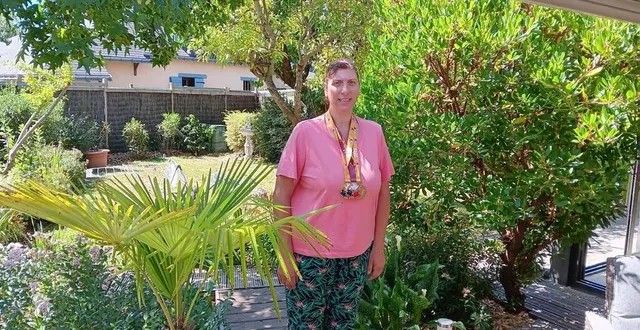 photo  aurélie benard, fière et heureuse d’avoir remporté ces deux titres de championne de france, avec un record de france à la clé.  &copy;  ouest-france 