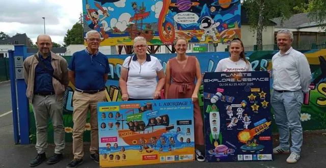 photo  élus et responsables de l’accueil de loisirs présentent les animations estivales.  &copy;  co 