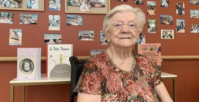 photo  simone thibault a été mise à l’honneur pour la fête des centenaires de la maison de retraite korian artémis. « ma mère aura 104 ans en décembre », précise son fils. « nous avons marqué cette journée sur le thème : «le livre qui a marqué votre vie », relate justine gaborit, directrice du centre. les œuvres choisies par les résidents ont été exposées dans la salle commune et un goûter a été organisé au cours duquel simone thibault a reçu fleurs et cadeaux.  &copy;  ouest-france 