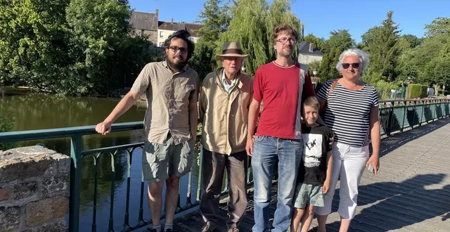 photo  touhami, marc, nicolas et isabelle veulent impulser une liste citoyenne aux municipales mais n’en feront pas forcément partie.  &copy;  ouest-france 