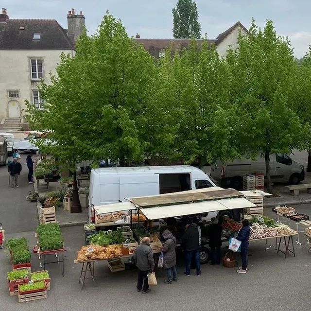 photo le marché, cour mazeline, à sées.  ©  ouest-france