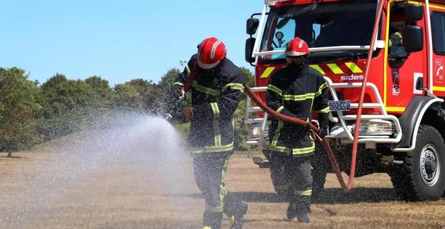 photo  un important incendie a parcouru 150 hectares de végétations et de cultures dans le sud de la vienne vendredi 4 juillet 2025. photo d’illustration.  &copy;  laurent neveu/archives ouest-france 