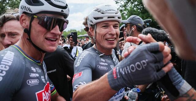 photo jasper philipsen, bien aidé par mathieu van der poel, a remporté la première étape du tour de france. © christophe petit tesson / afp