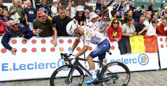 photo  matteo vercher a été victime de la chute de benjamin thomas.  &copy;  belga via afp 