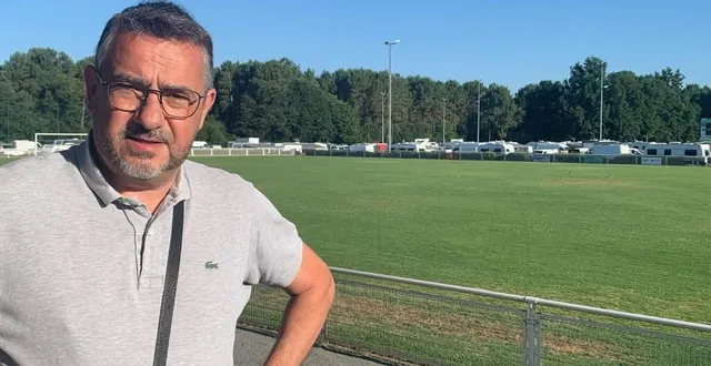 photo  jean-yves lecoq a été sollicité pendant le séjour des gens du voyage installés sur les terrains de football de la commune.  &copy;  le maine libre 