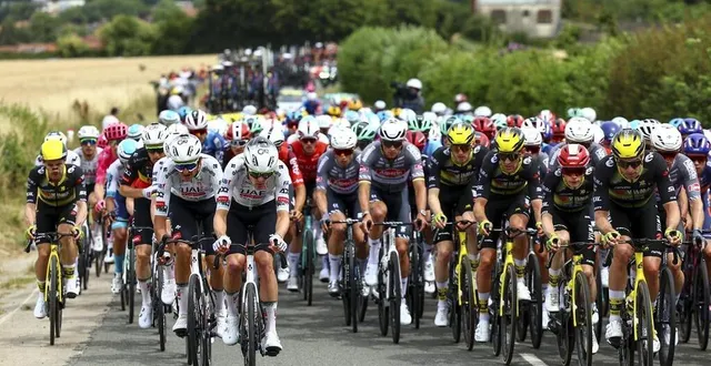 photo  boulogne-sur-mer n’avait plus accueilli le peloton du tour de france depuis l’édition 2012.  &copy;  david pintens / belga via afp 