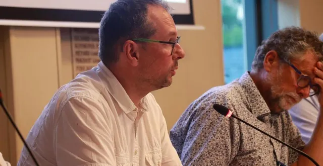 photo  jean-noël gaultier, vice-président en charge de l’habitat à anjou bleu communauté, a présenté le projet social local pour les usagers des aires d’accueil des gens du voyage.  &copy;  ouest-france 