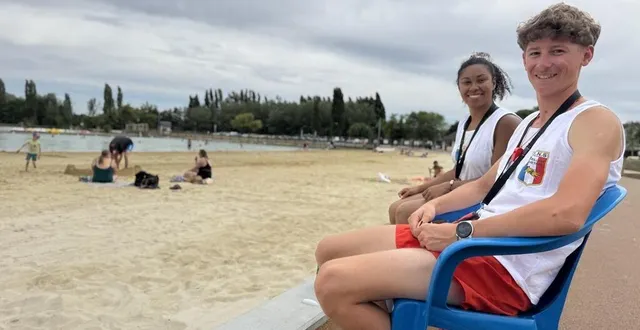 photo  nathan denizart et marie kervaon sont surveillants de la baignade au lac du pays mêlois.  &copy;  ouest-france 