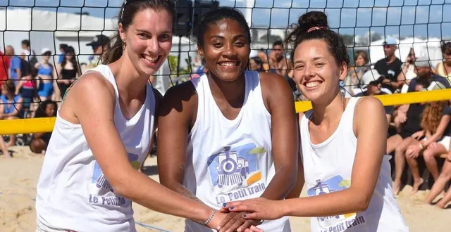 photo  l’équipe composée de marie nevot, adriana darthuy et juliette narbonne a remporté le tournoi du pouliguen  &copy;  bruno bouvry 