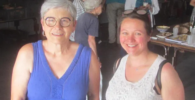 photo  sophie cruard (à gauche) est l’actuelle présidente de l’association le panier béconnais. elle a succédé à élise delaunay (à droite).  &copy;  ouest-france 