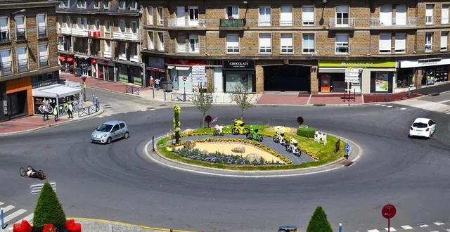 photo  vire normandie (calvados) est ville arrivée de la 6e étape du tour de france, qui partira de bayeux. mais combien l’accueil de l’événement a-t-il coûté en tout à la commune ?  &copy;  ouest-france 