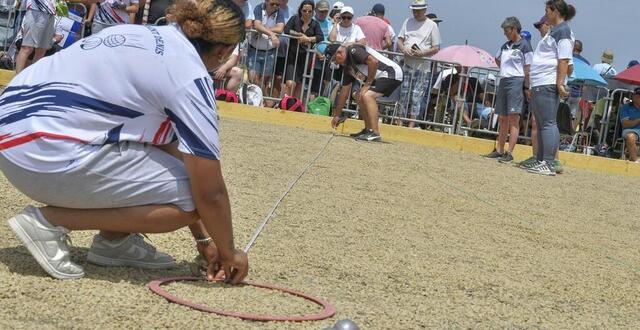 photo la pétanque, ici lors du championnat de france en triplette non mixte à pontorson (manche), samedi 21 juin, aide des soldats ukrainiens traumatisés par leur expérience sur le front à se reconstruire. © photo : mathieu pattier / ouest france