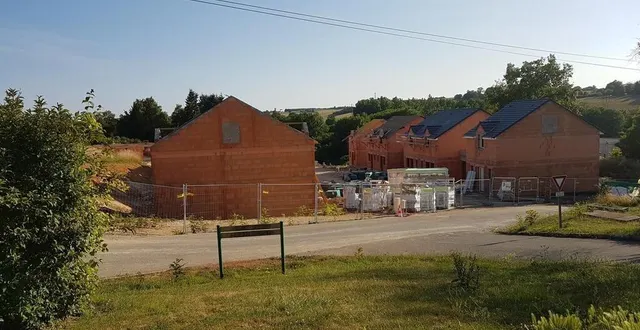 photo  les maisons devraient être livrées d’ici octobre 2025.  &copy;  le maine libre 