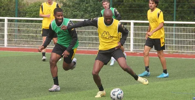 photo  nathanaël baï et bissourou touré, deux des recrues malouines.  &copy;  ouest-france 