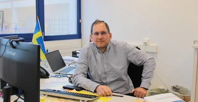 photo  jean-baptiste lecellier-lepecq a passé un an et demi au collège malraux. il se prépare à prendre un autre poste, à argentan, à la prochaine rentrée.  &copy;  ouest-france 