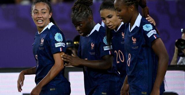 photo les joueuses de l’équipe de france lors de la victoire (2-1) contre l’angleterre. © miguel medina / afp