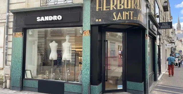 photo  la boutique sandro a fermé définitivement ses portes, le 5 juillet à angers (maine-et-loire).  &copy;  ouest-france 