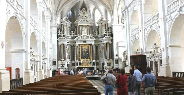 photo  parmi les lieux remarquables du quartier henri-iv à découvrir : l’église saint-louis.  &copy;  archives le maine libre 