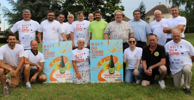 photo  les membres de vimoutiers, les producteurs et les sponsors qui ont été remerciés à cette occasion.  &copy;  ouest-france 
