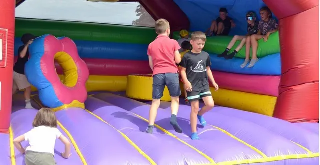 photo  les structures gonflables ont été très prisées.  &copy;  le maine libre 