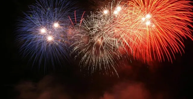 photo  cette année, le feu d’artifice du 14 juillet à auvers-le-hamon ne pourra pas avoir lieu.  &copy;  archives - ouest-france 