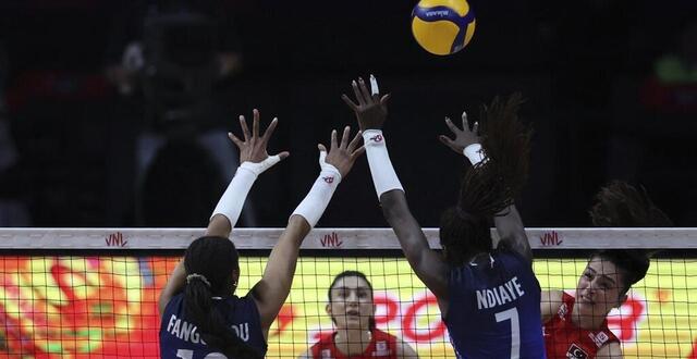 photo l’équipe de france féminine a chuté face au japon. © xinhua via afp