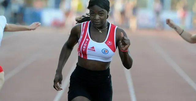 photo  l’athlète du stade niortais, sidney misiedjan cumule 100 m et lancer du poids.  &copy;  co - christophe bernard 