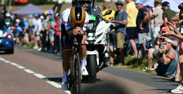 photo  remco evenepoel lors du contre-la-montre autour de caen, le 9 juillet 2025.  &copy;  esteban bignon / ouest-france 