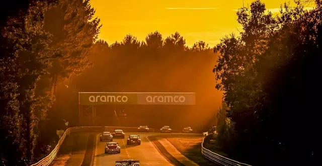 photo  en 2026, le mans classic va prendre des airs plus modernes, avec la mise en avant des voitures de 1976 à 2015.  &copy;  kristof vermeulen / mps agency 