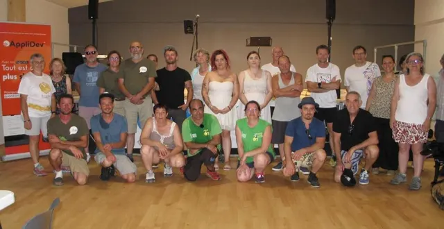 photo  les randonneurs de retour de cette balade très instructive.  &copy;  le maine libre 