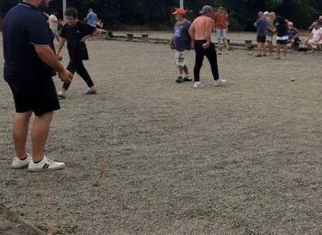 photo  sous une forte chaleur, les parties ont été acharnées.  &copy;  le maine libre 