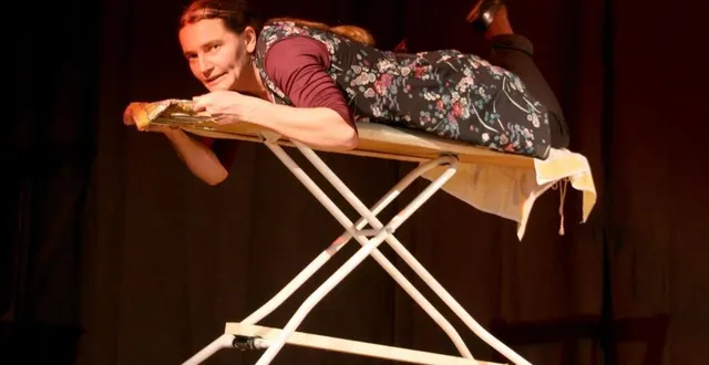 photo  véronique blot incarne bernadette dans cœur de braco.  &copy;  christine aigret 