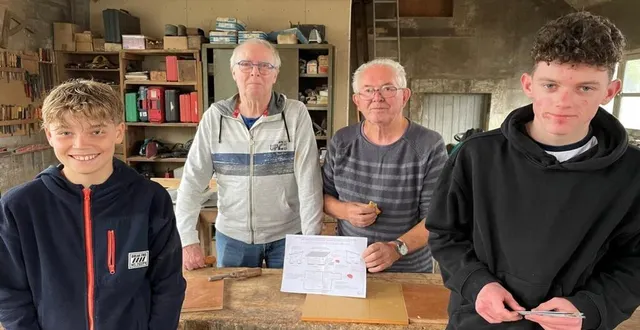 photo  cet été, 14 jeunes louésiens participent aux chantiers argent de poche, encadrés par des bénévoles.  &copy;  le maine libre 